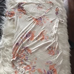 Mudd Tops - Floral v-neck t shirt Mudd Tops - Floral v-neck t shirt